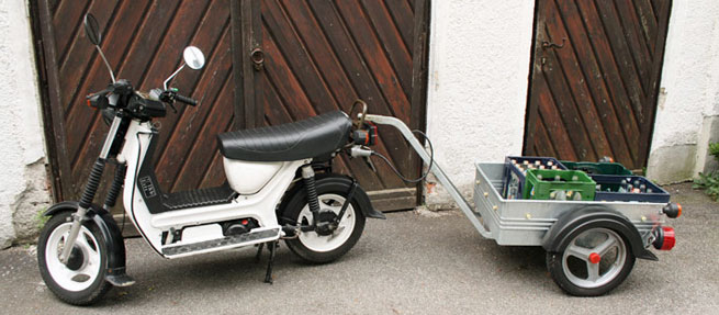 Simson-SR-50-Roller mit Mopedanhnger MWH/RB